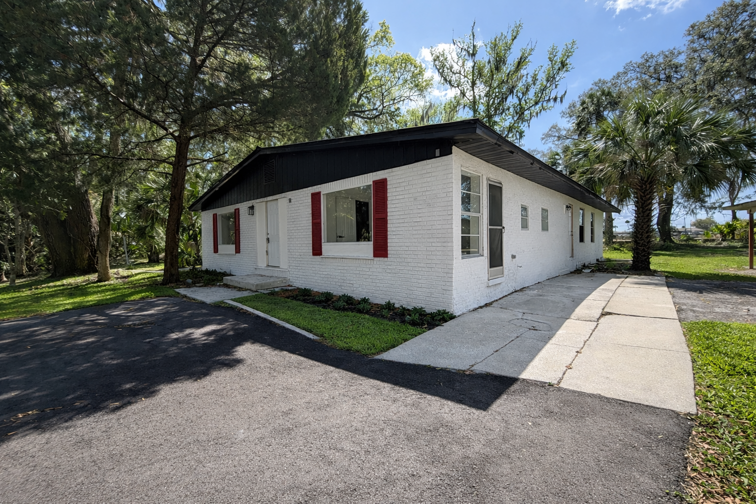Beautifully Renovated 5/2 In Crystal River property image