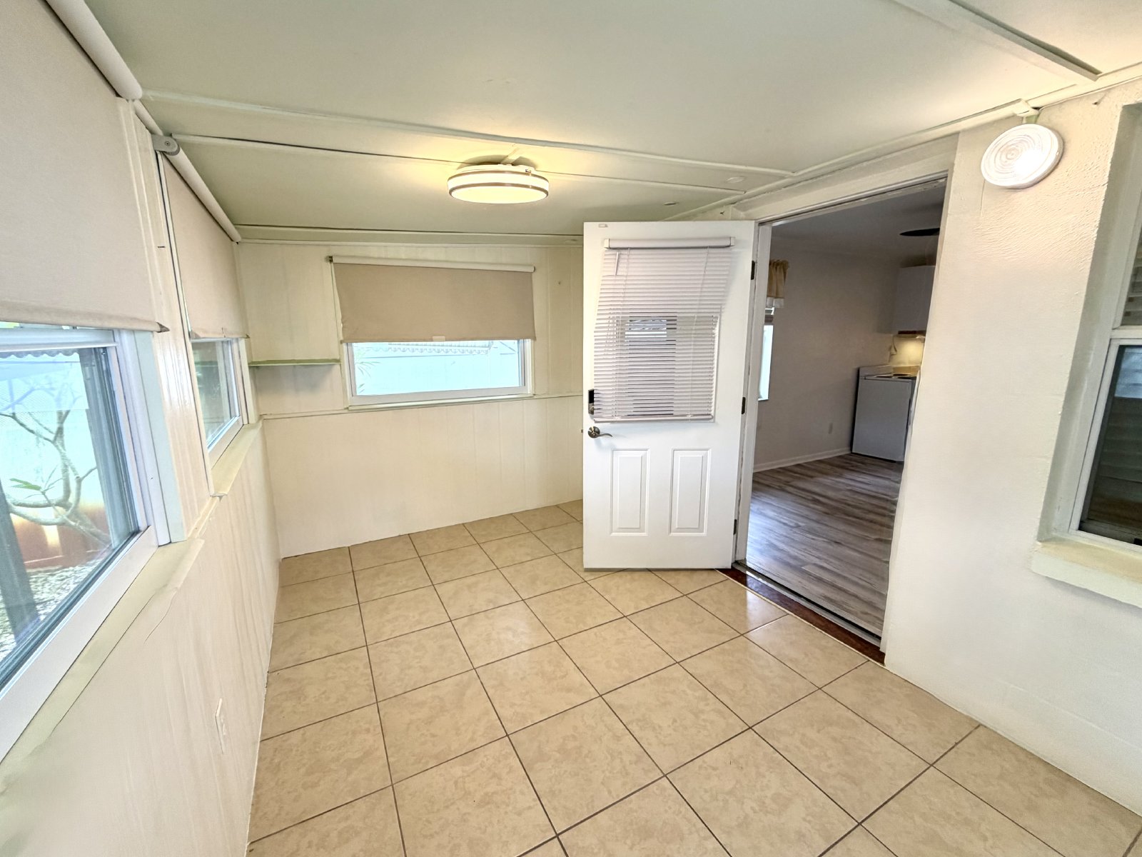 Two bedroom home for rent in North St Petersburg property image