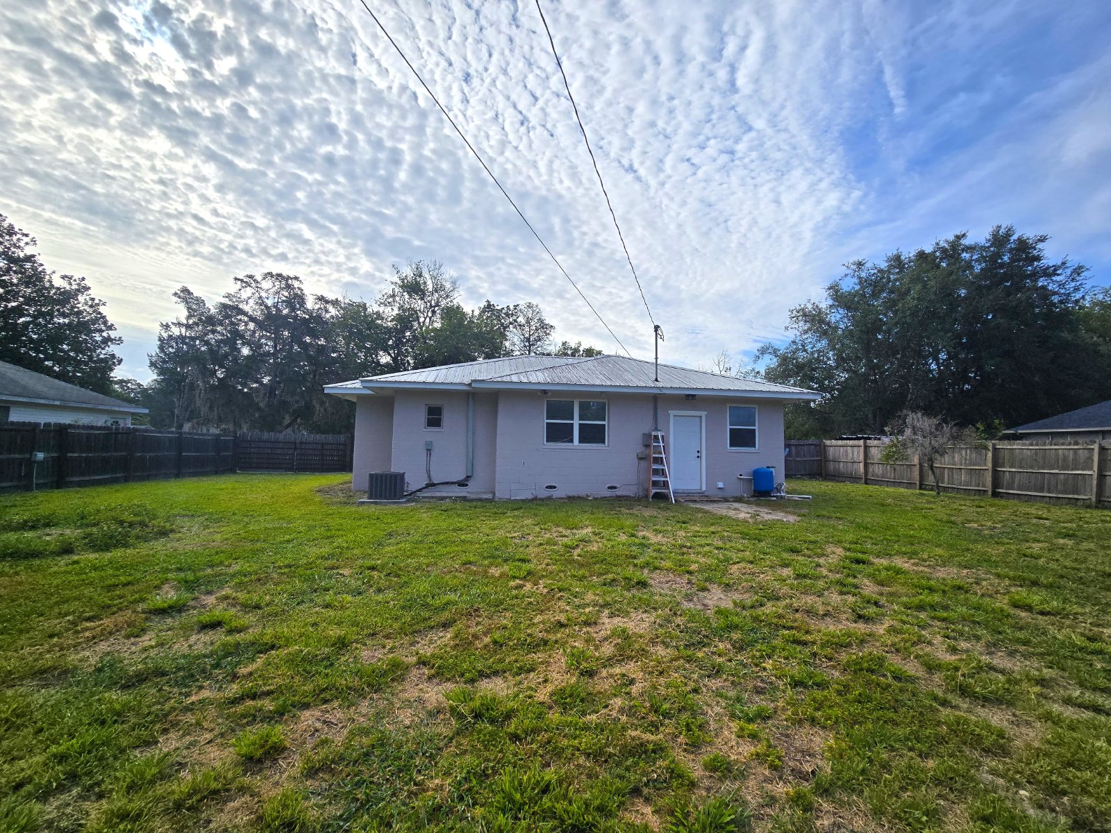 2/1/DEN Located In Brooksville, FL In Masaryktown! property image