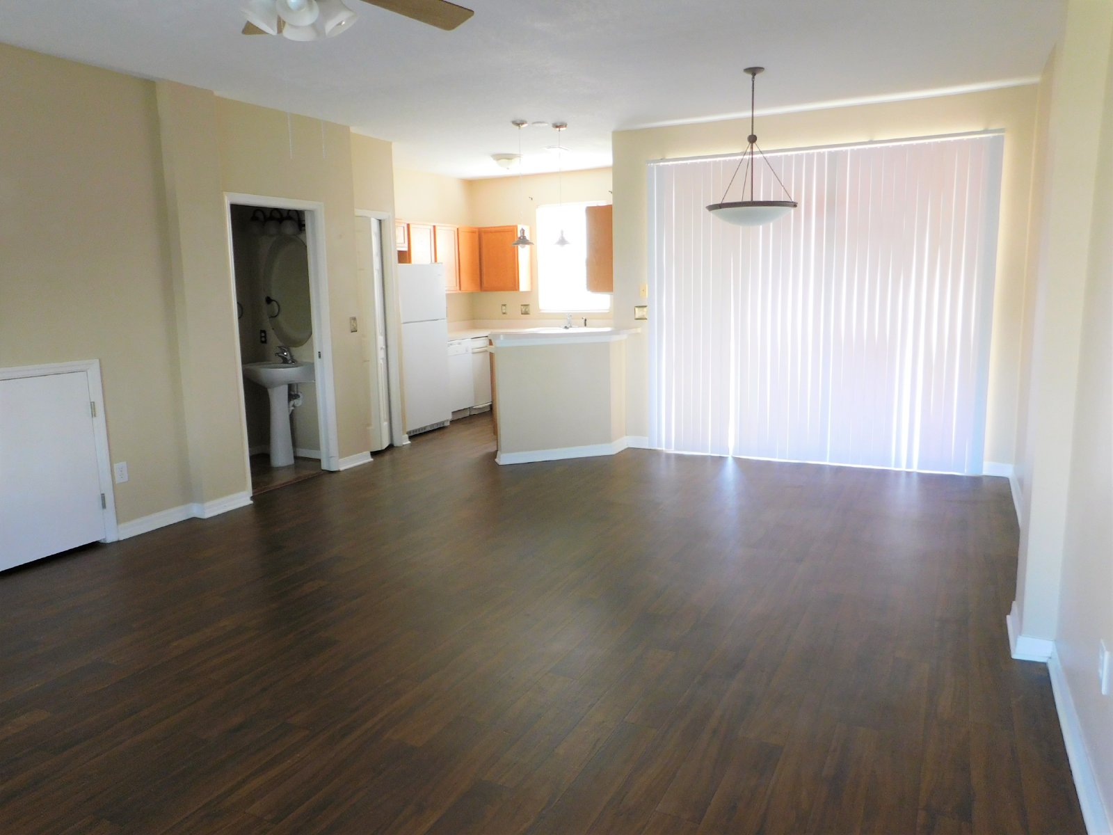 Beautiful Townhouse In Westchase/Countryway Area property image