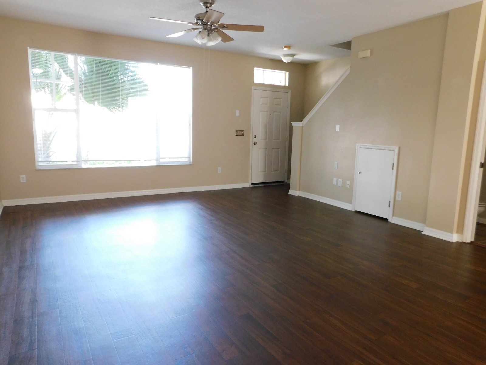 Beautiful Townhouse In Westchase/Countryway Area property image