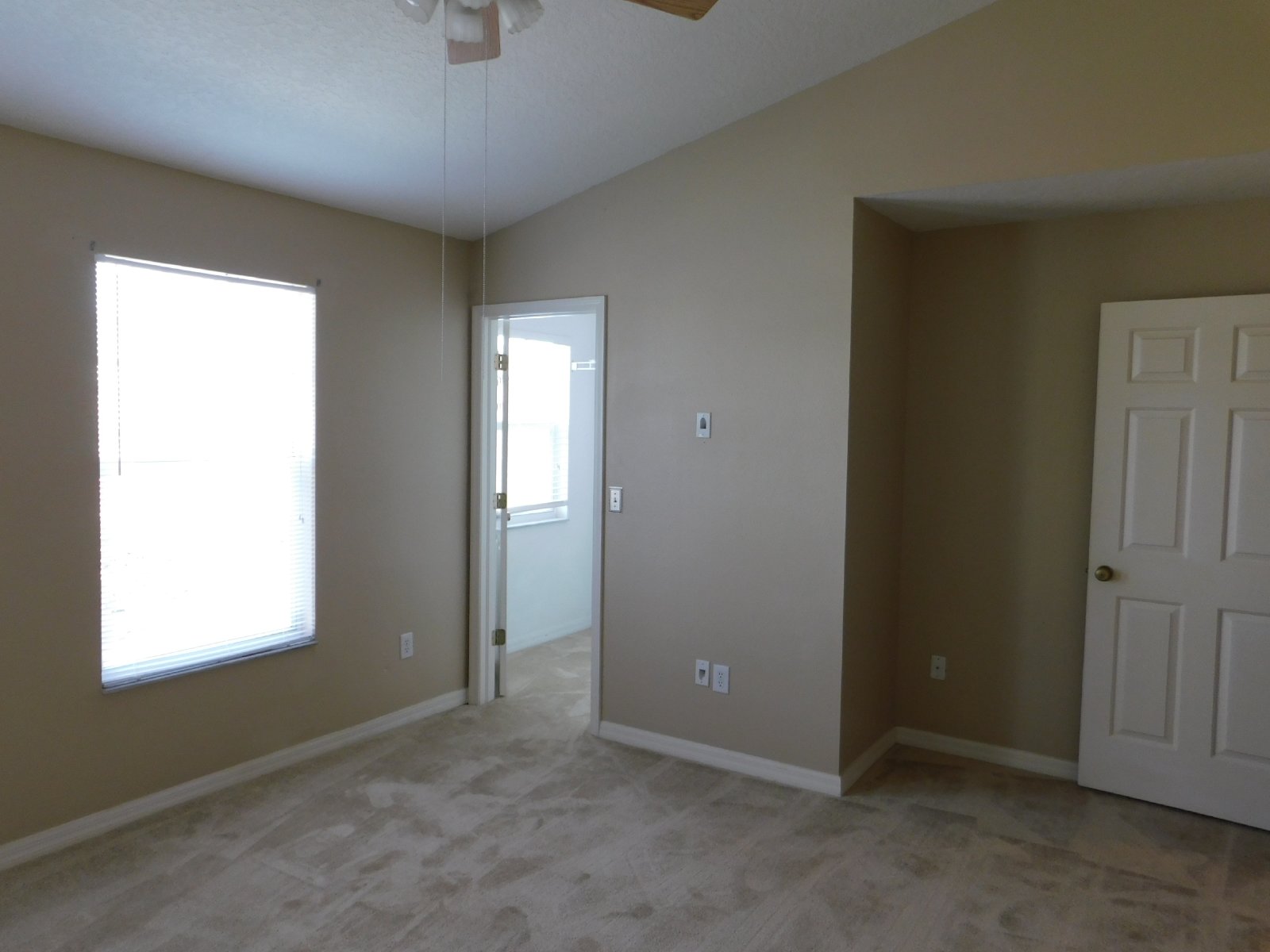 Beautiful Townhouse In Westchase/Countryway Area property image