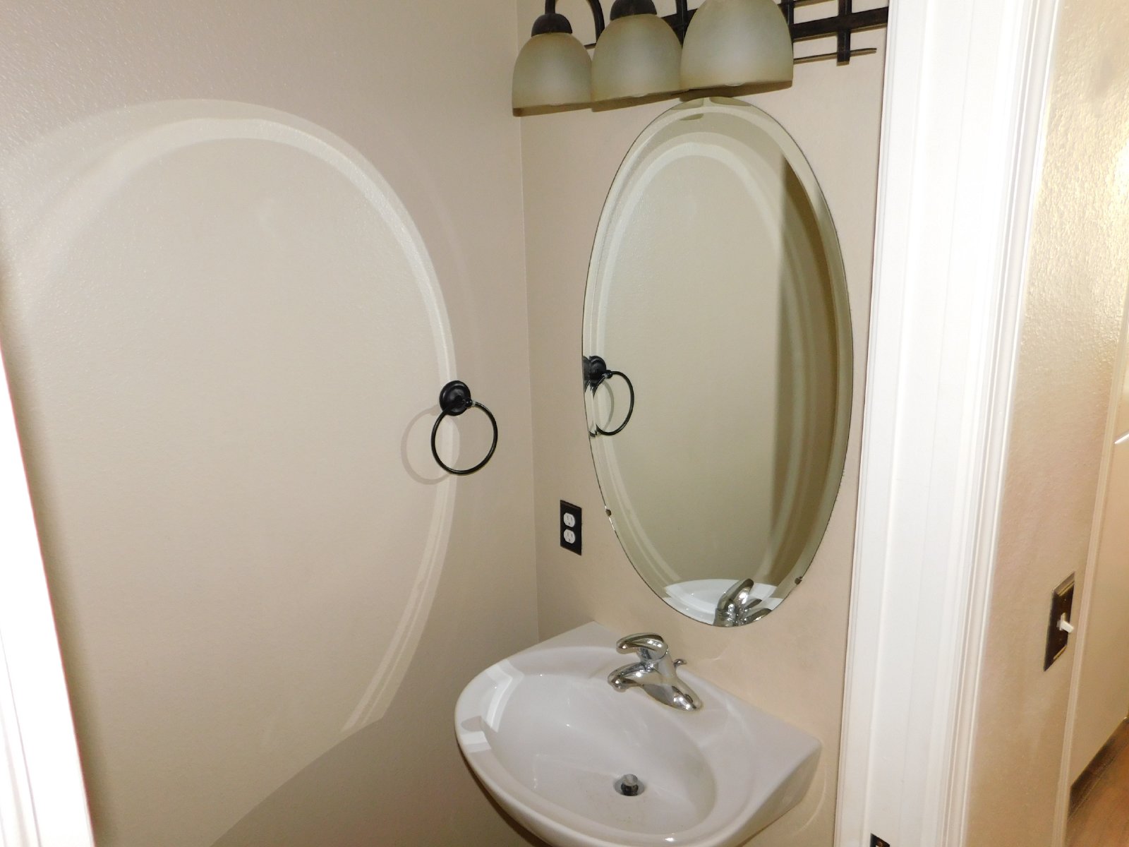 Beautiful Townhouse In Westchase/Countryway Area property image