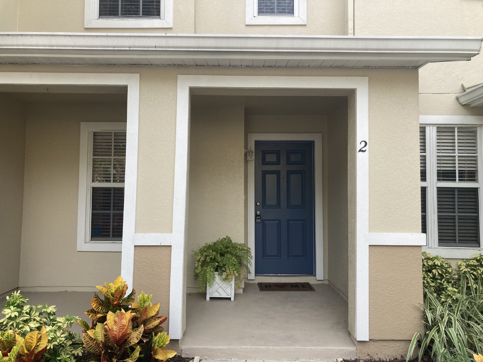 Beautiful 2BR/2.5BA Townhome In Desirable Waterford Townhomes. property image