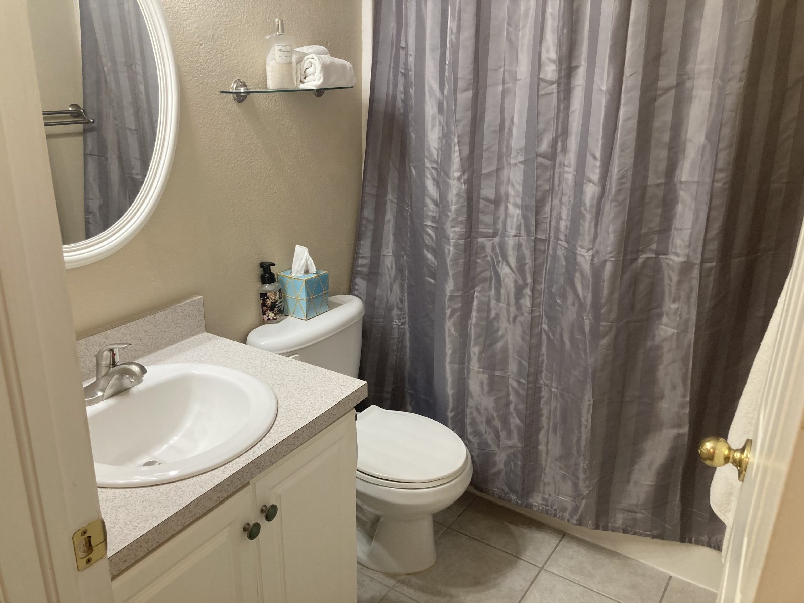 Beautiful 2BR/2.5BA Townhome In Desirable Waterford Townhomes. property image
