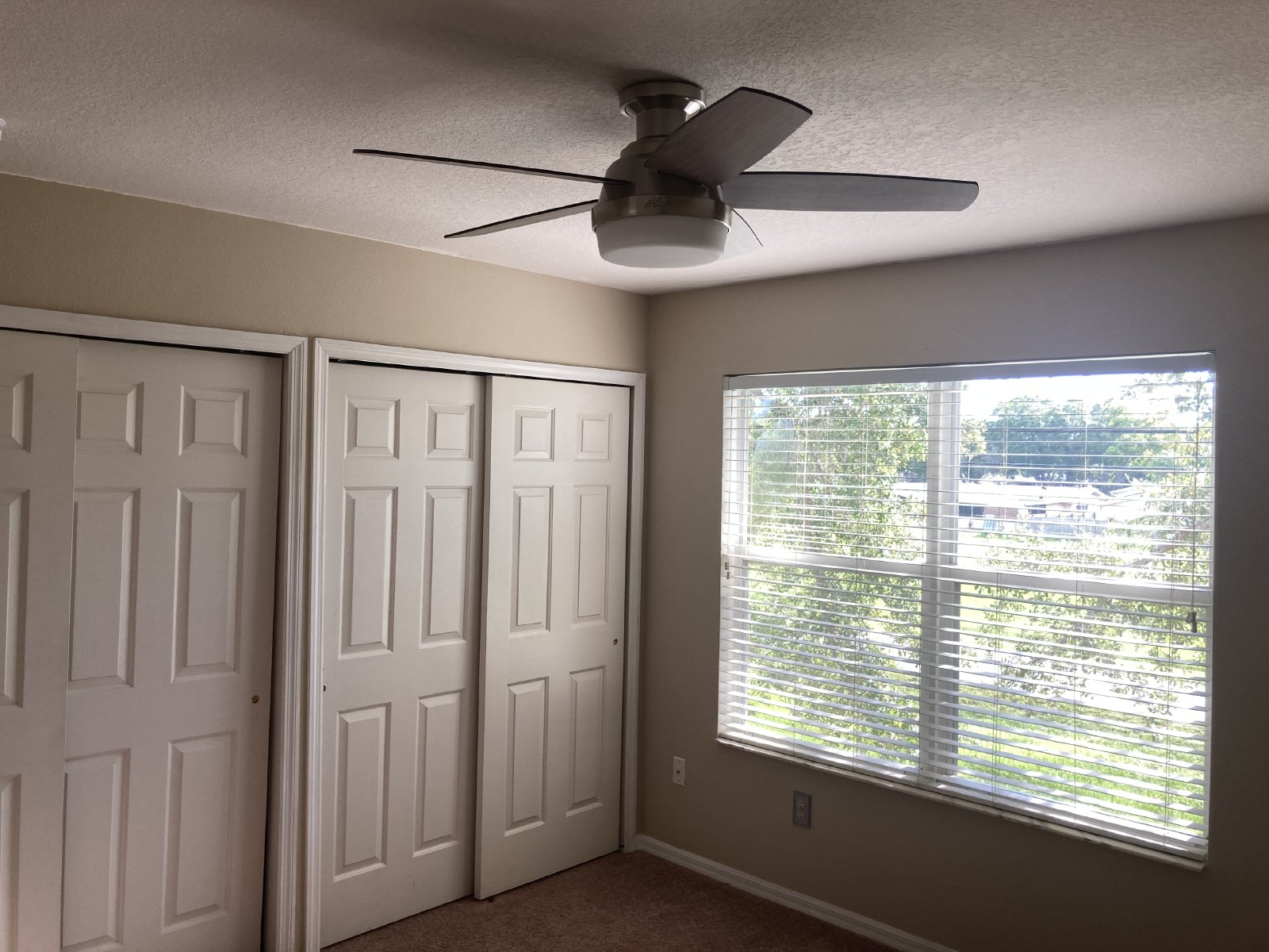 Beautiful 2BR/2.5BA Townhome In Desirable Waterford Townhomes. property image