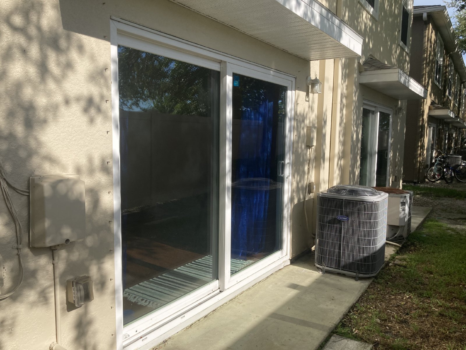 Beautiful 2BR/2.5BA Townhome In Desirable Waterford Townhomes. property image