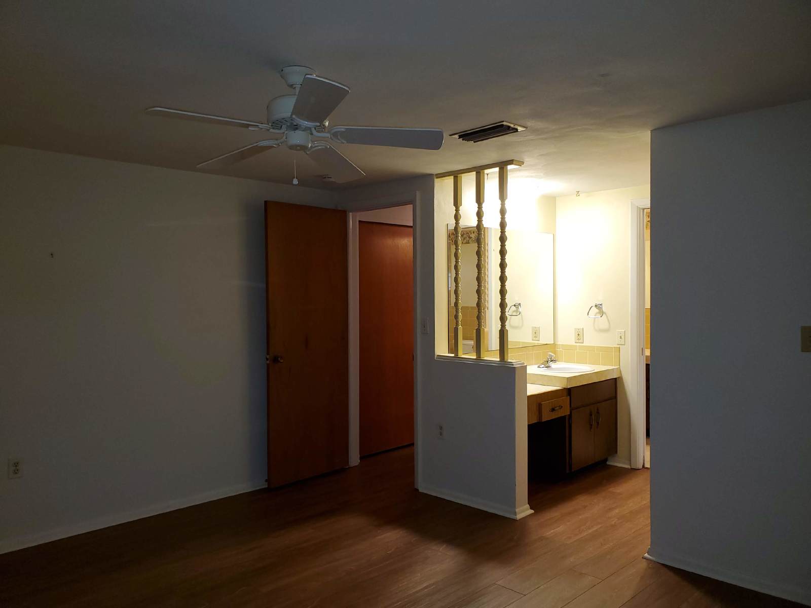 2 Bedroom, 2 Baths, 1 Car Garage & Florida Room! property image