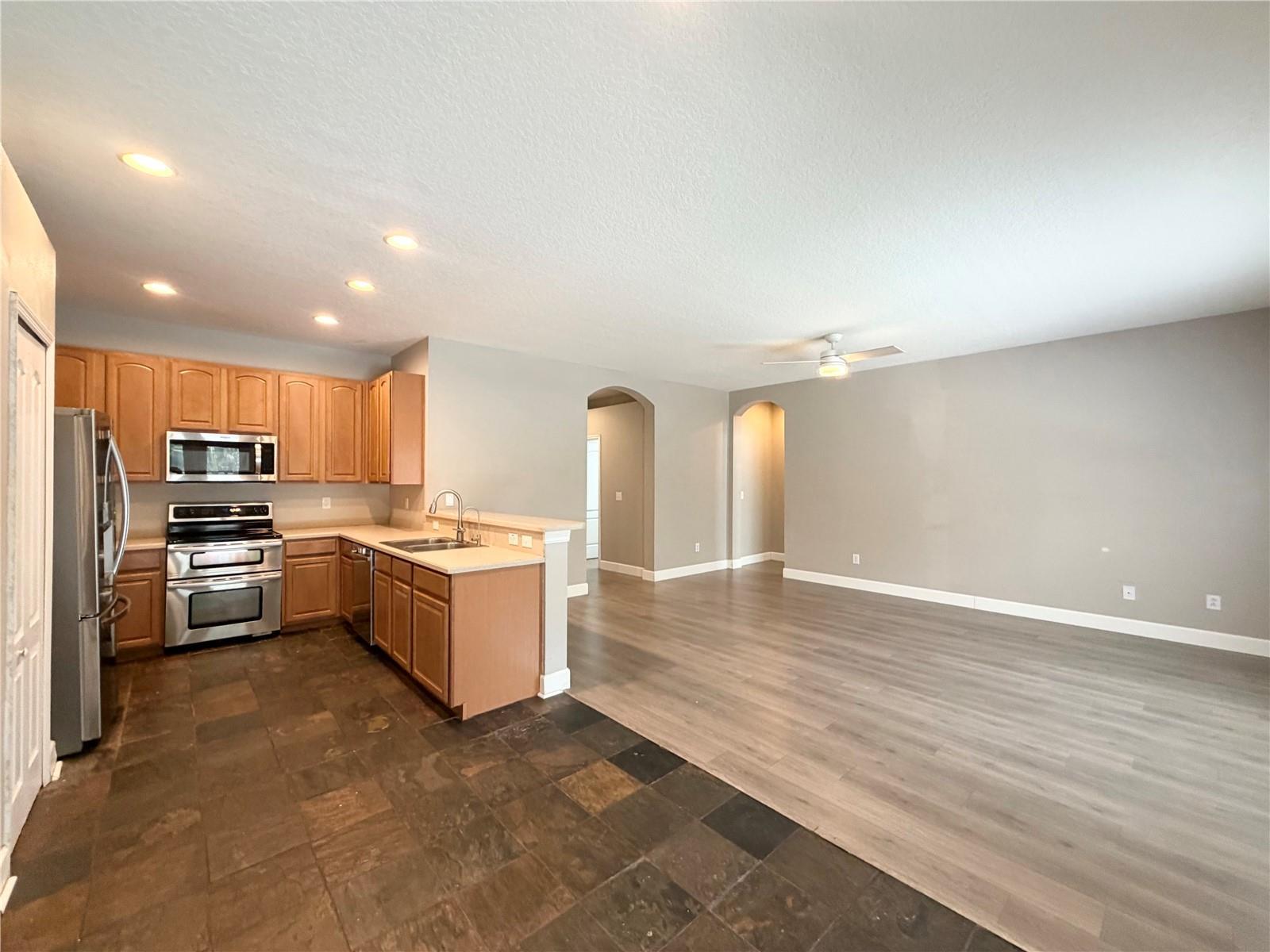 3 Bedroom / 2 Bathroom Pool Home In Seffner - Available Now! property image