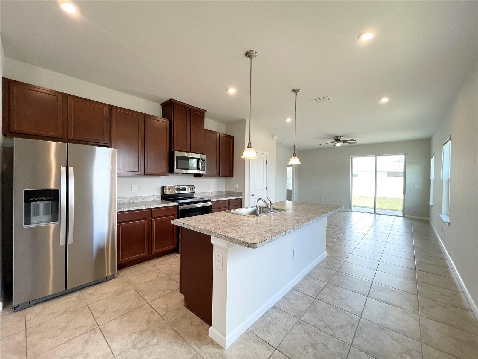 Modern 3BR Home With Open Layout In Land O Lakes property image