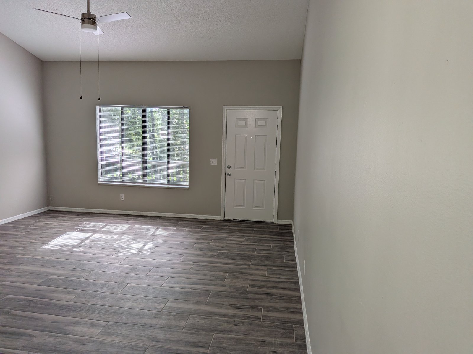 Beautifully Updated 2nd Floor 2/2 Apartment In Brooksville. property image