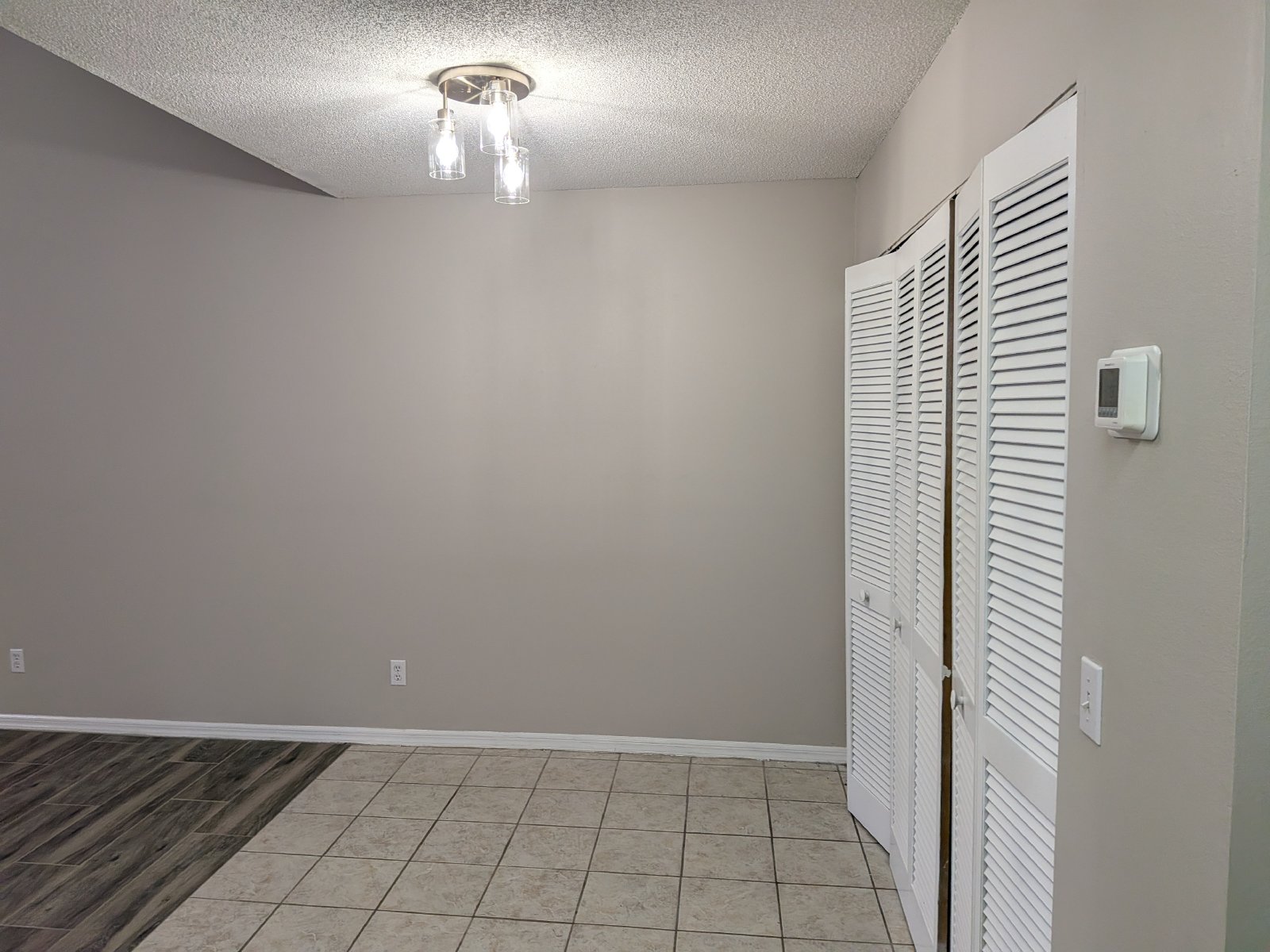 Beautifully Updated 2nd Floor 2/2 Apartment In Brooksville. property image