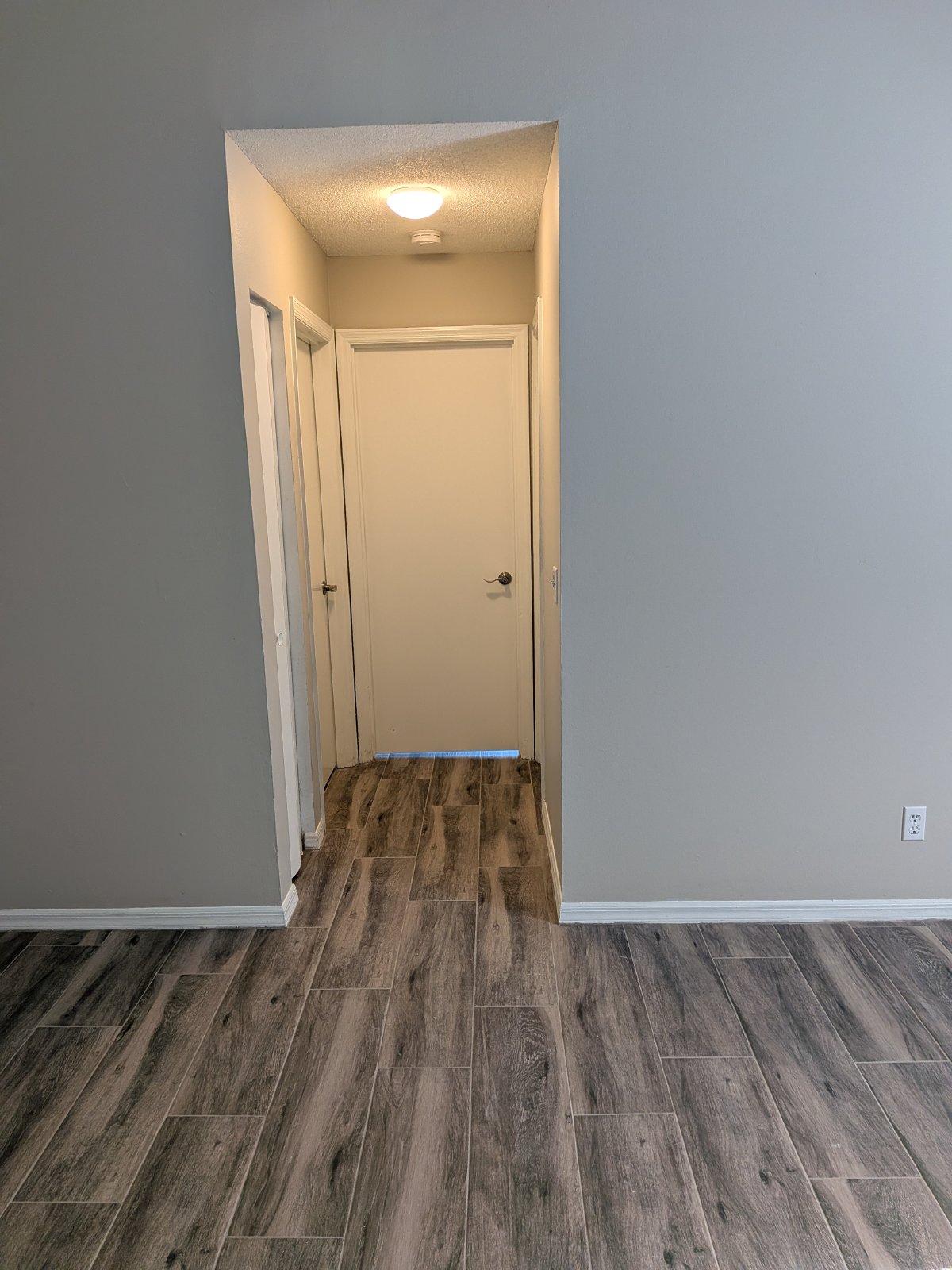 Beautifully Updated 2nd Floor 2/2 Apartment In Brooksville. property image