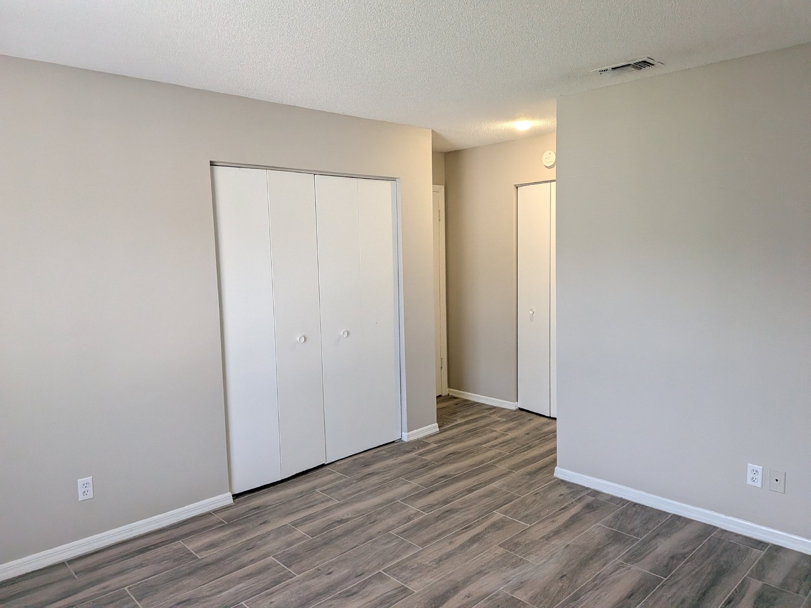Beautifully Updated 2nd Floor 2/2 Apartment In Brooksville. property image