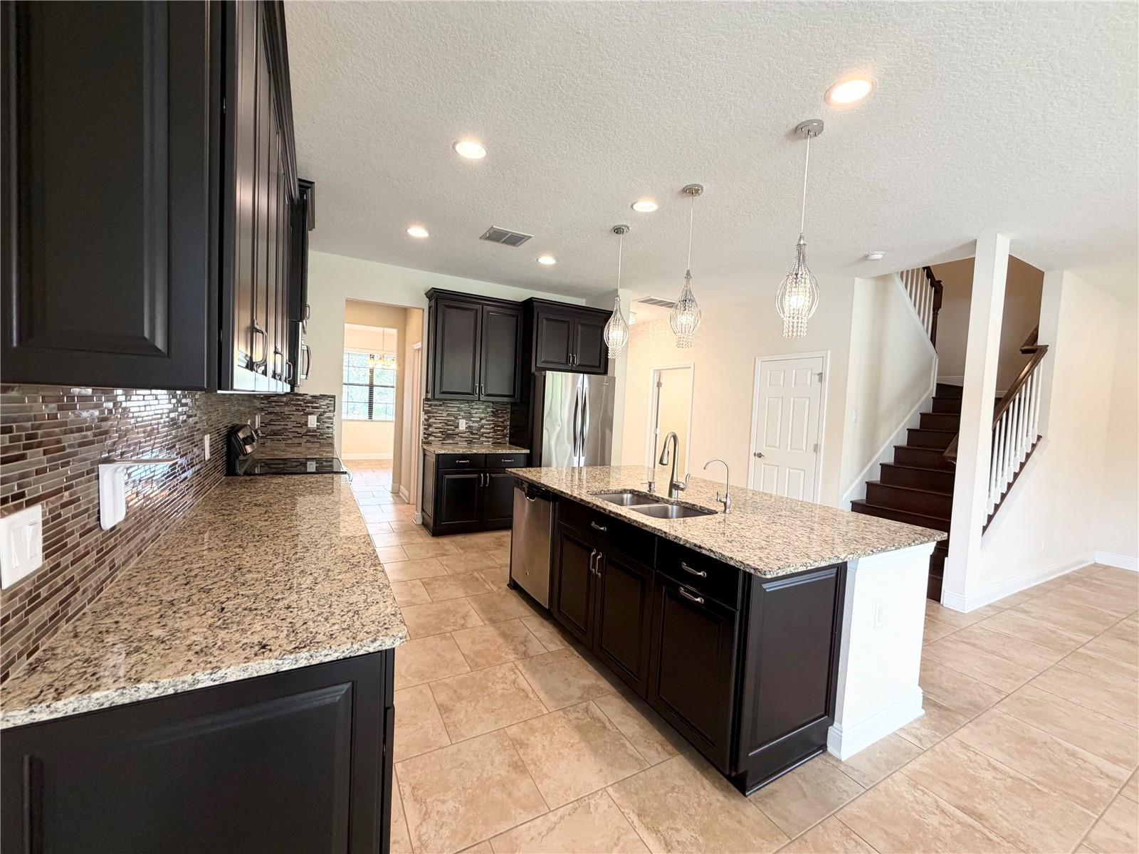 Stunning 5Bed 4Bath Home In New Tampa property image