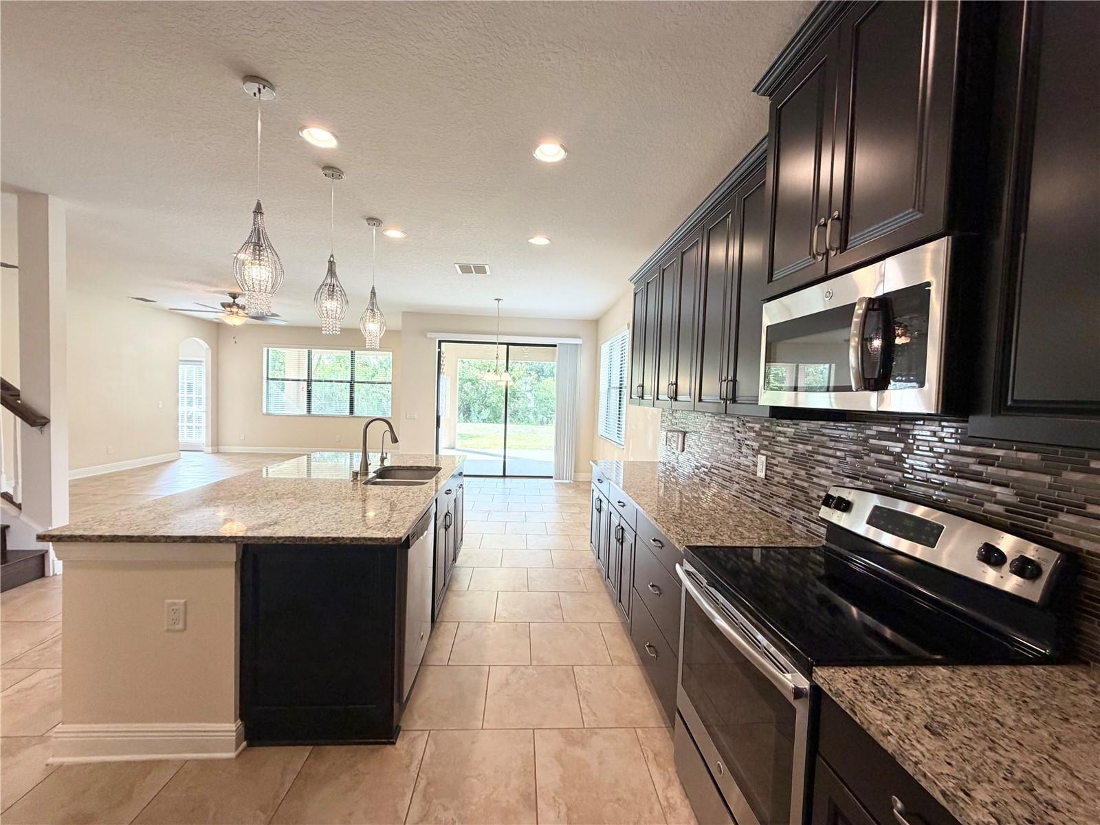 Stunning 5Bed 4Bath Home In New Tampa property image