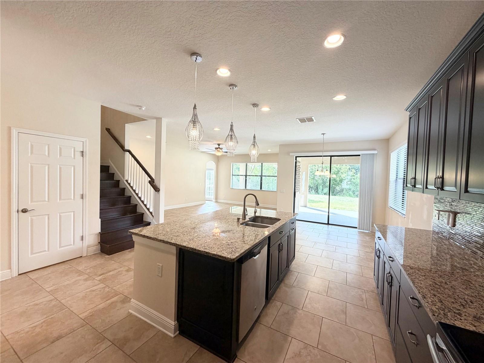 Stunning 5Bed 4Bath Home In New Tampa property image