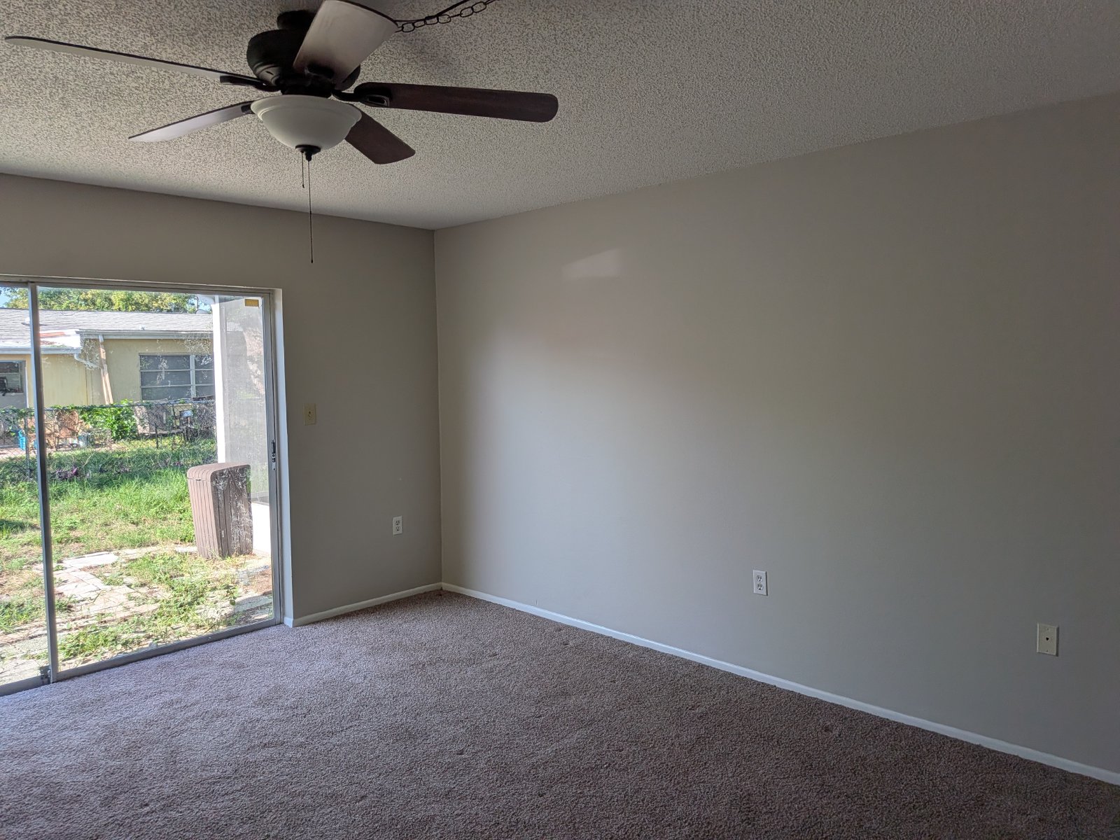 Spacious 2 Bed 2 Bath, 2 Car Garage property image
