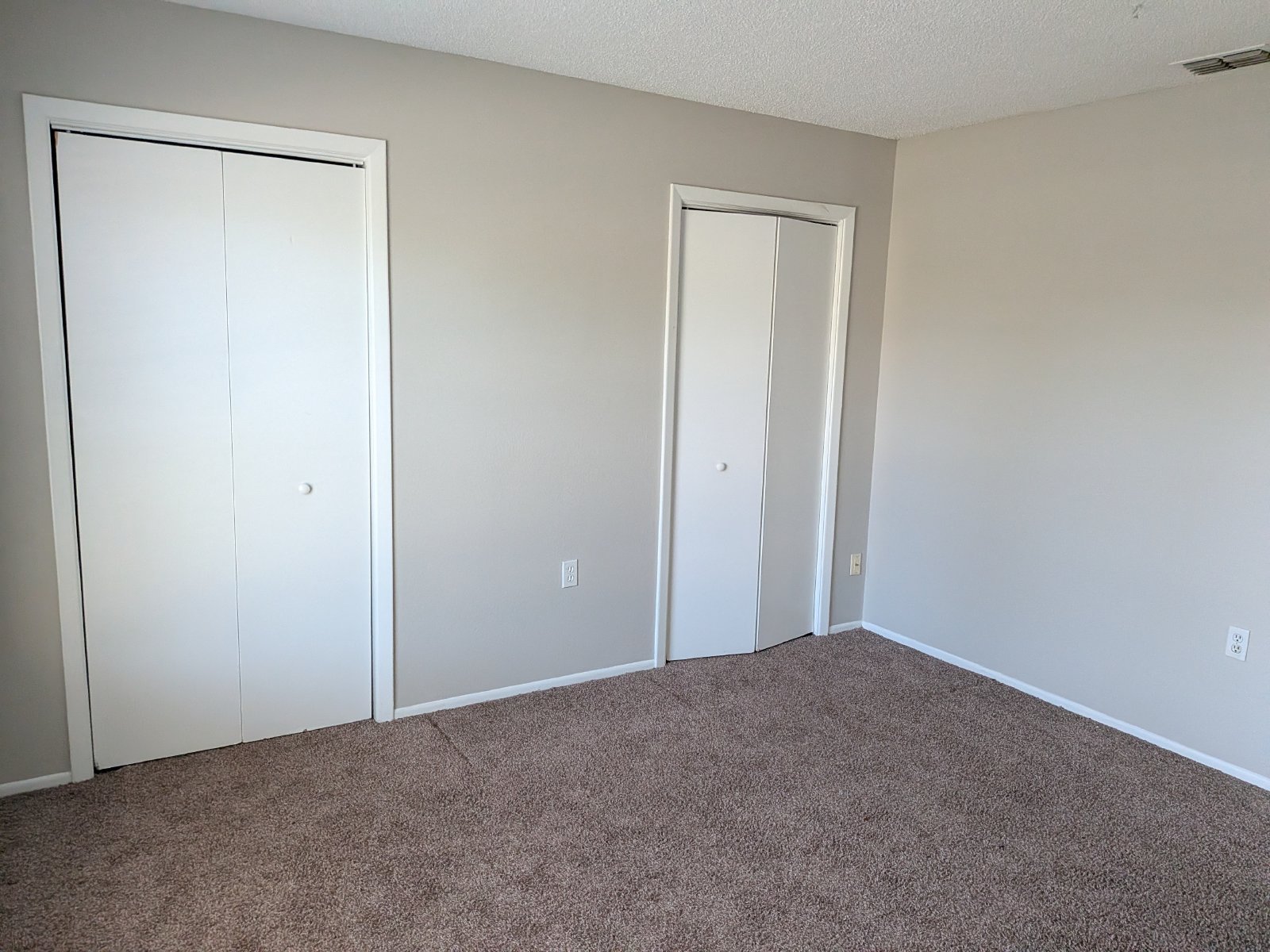 Spacious 2 Bed 2 Bath, 2 Car Garage property image
