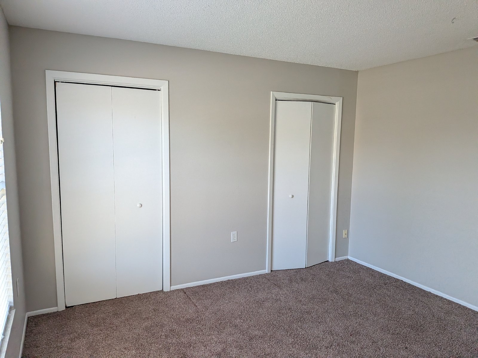 Spacious 2 Bed 2 Bath, 2 Car Garage property image