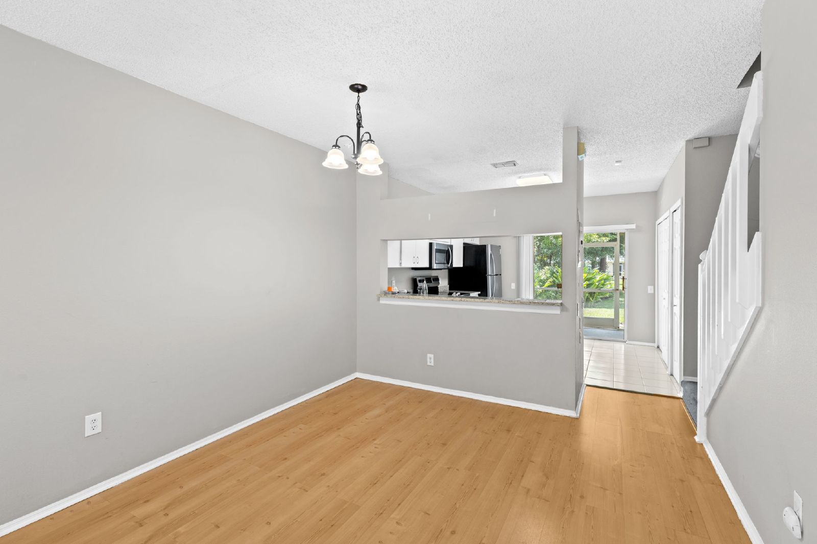 Beautiful Townhome In The Heart Of Westchase! property image