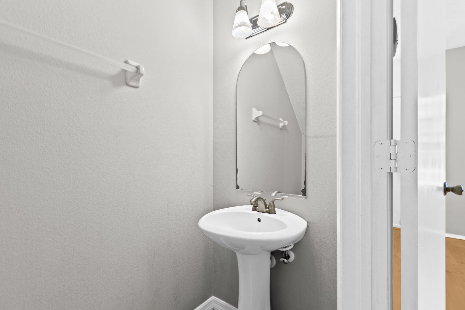 Beautiful Townhome In The Heart Of Westchase! property image