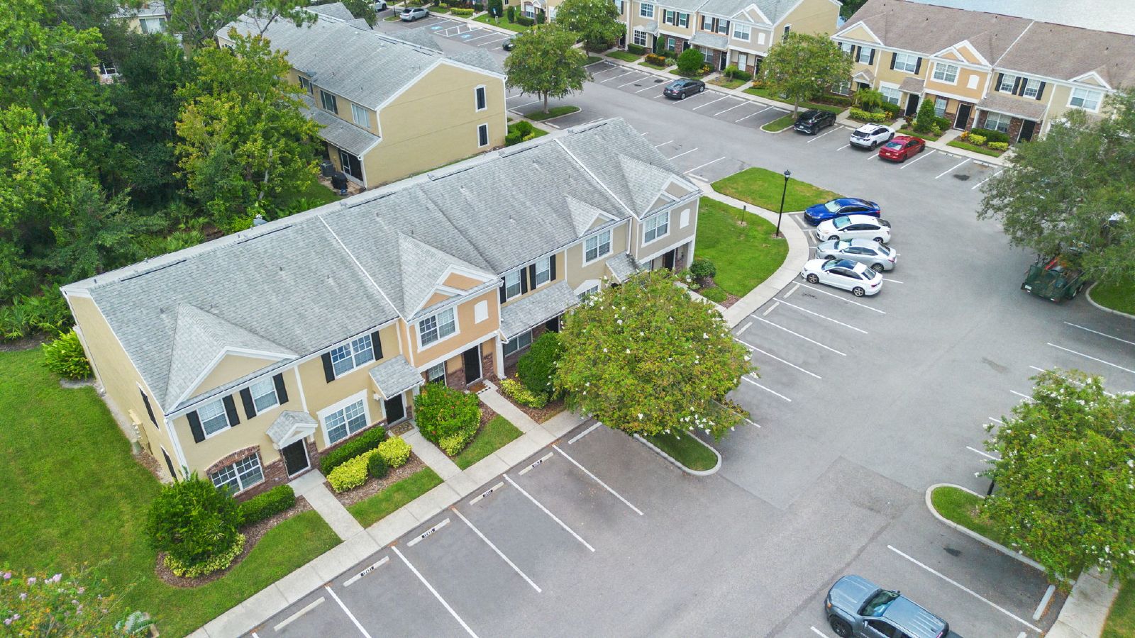 Beautiful Townhome In The Heart Of Westchase! property image