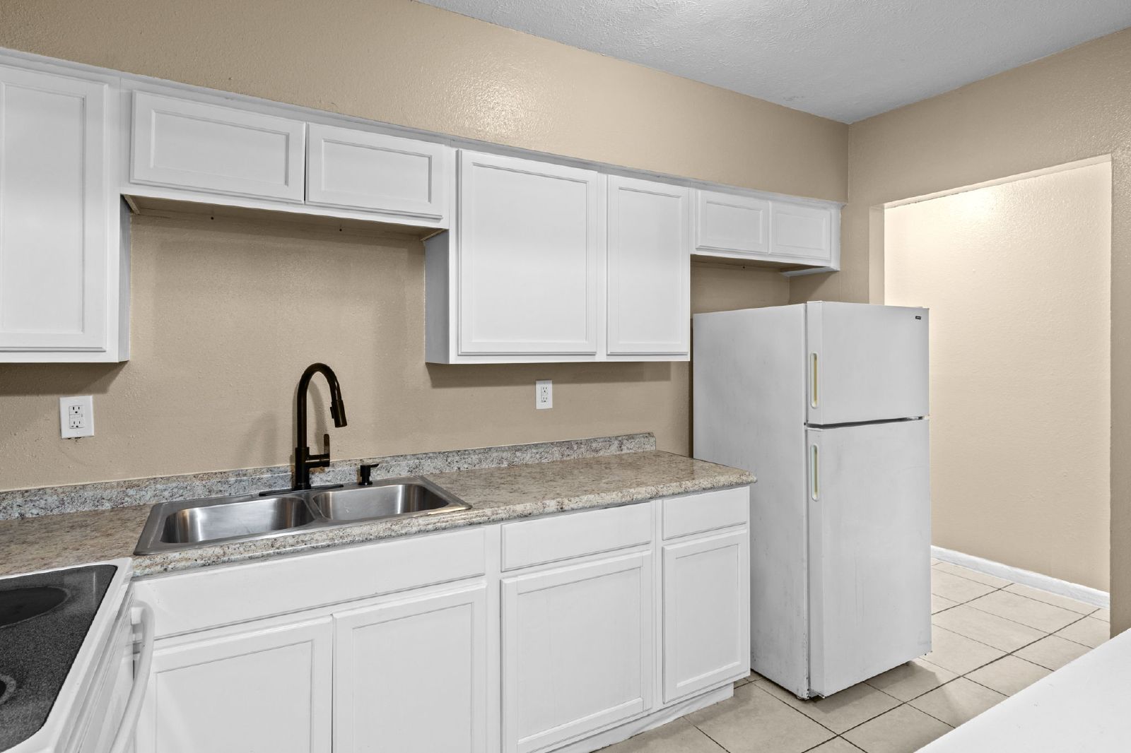 Charming Well Maintained 1 Bed Apartment property image