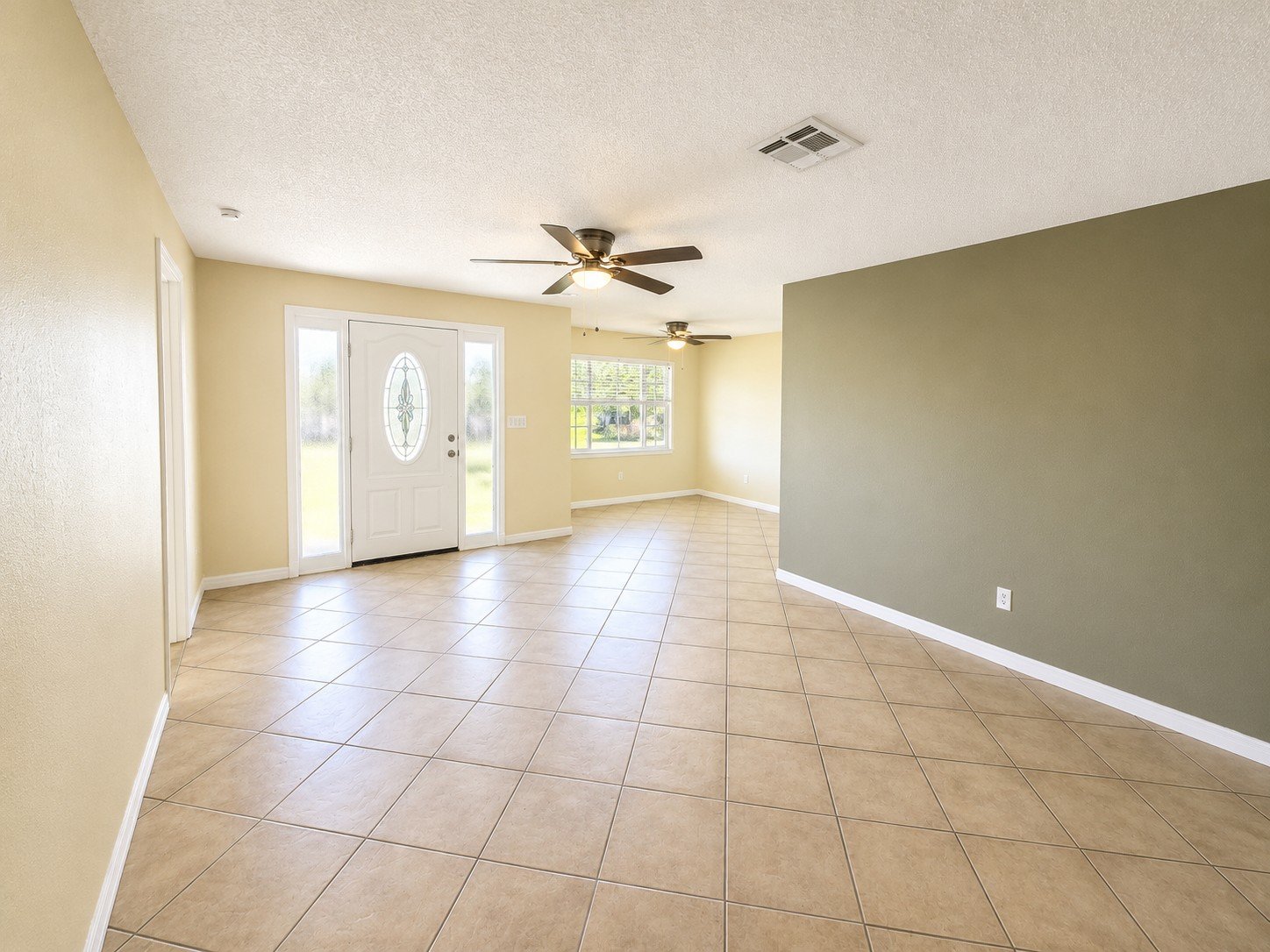 3/2 Available Now In Spring Hill, FL! property image