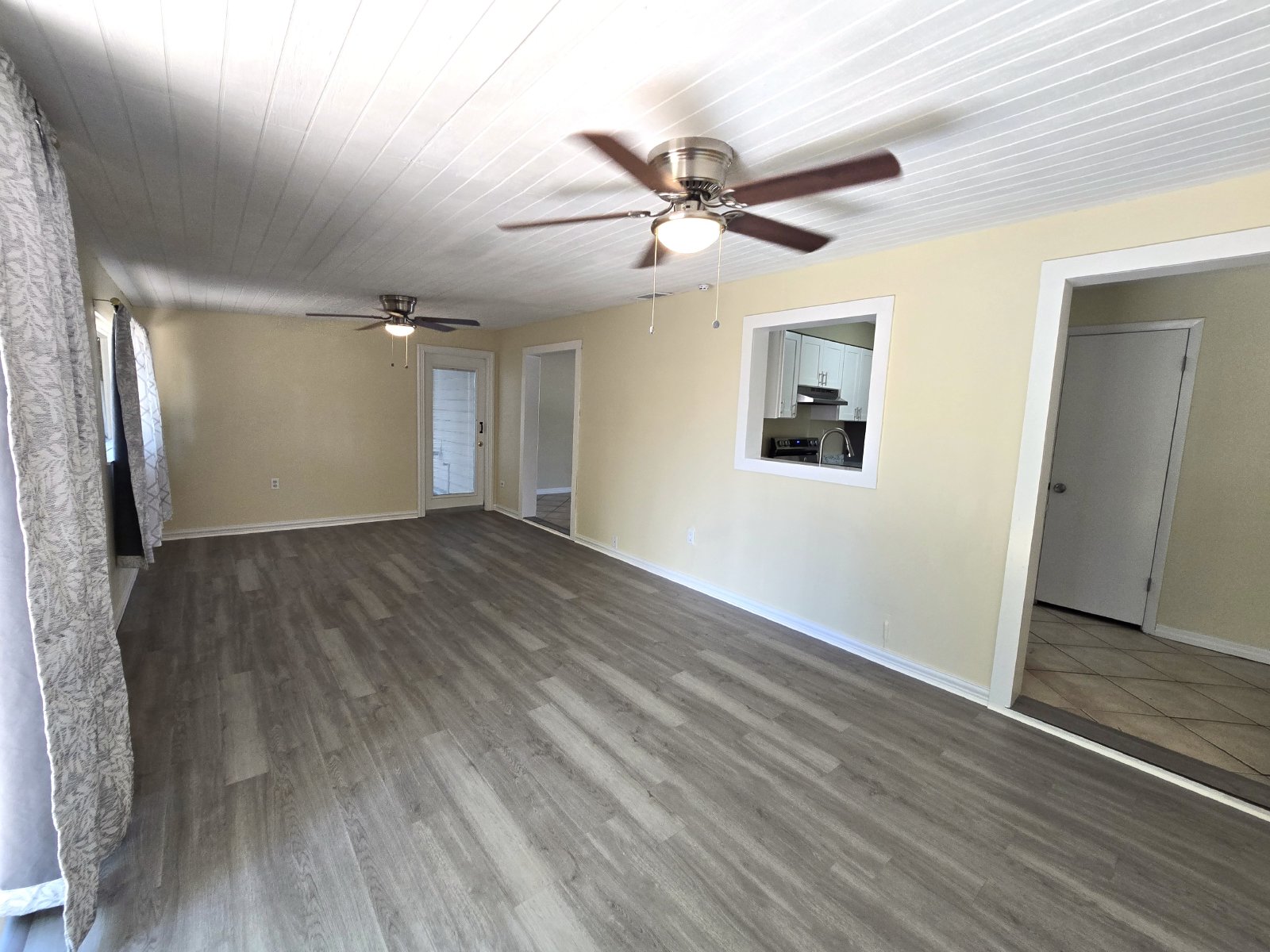 3/2 Available Now In Spring Hill, FL! property image