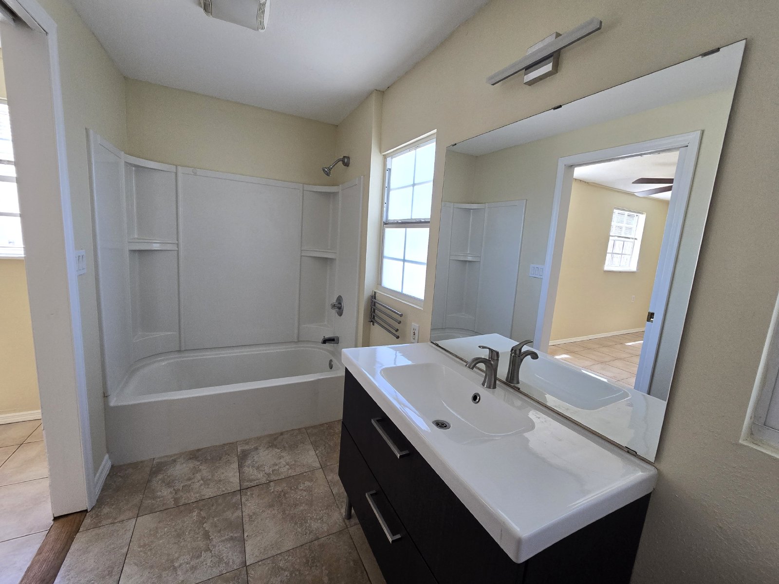 3/2 Available Now In Spring Hill, FL! property image