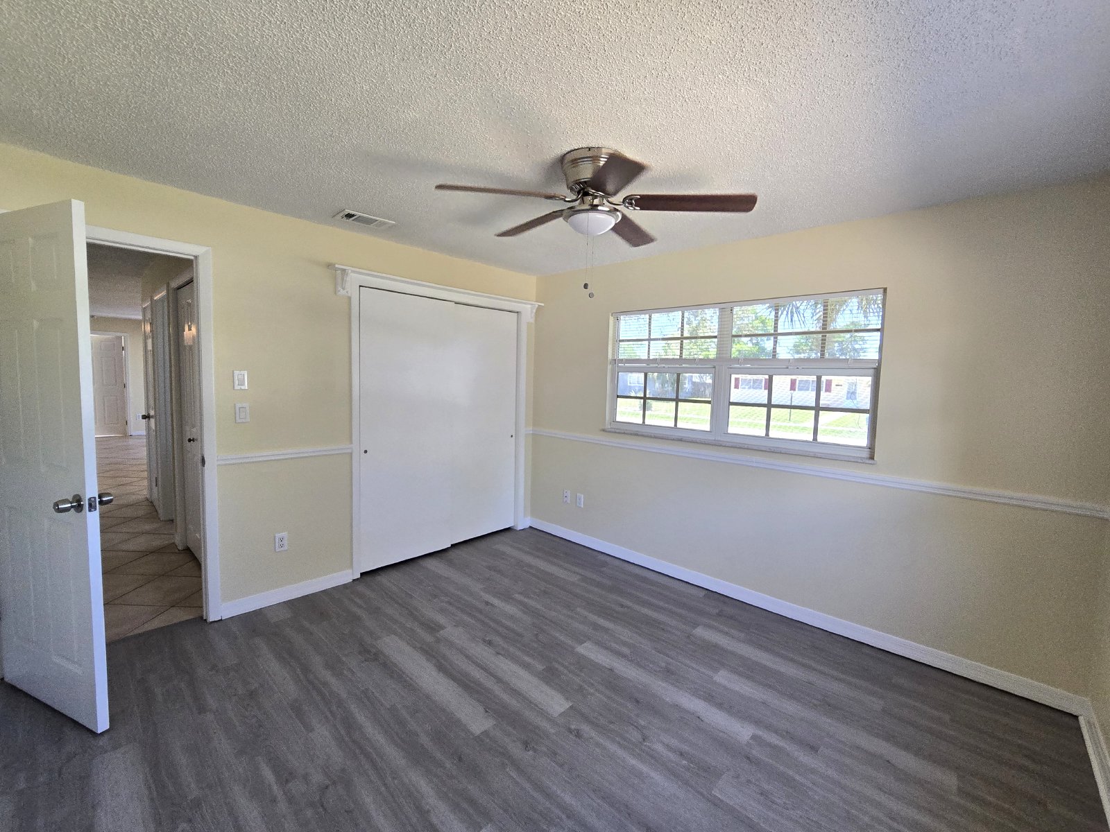 3/2 Available Now In Spring Hill, FL! property image