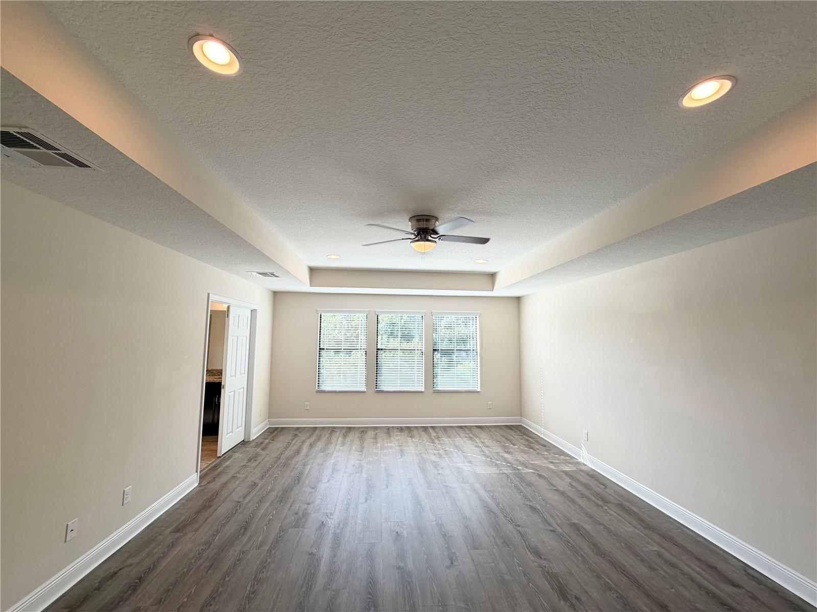 Stunning 5Bed 4Bath Home In New Tampa property image