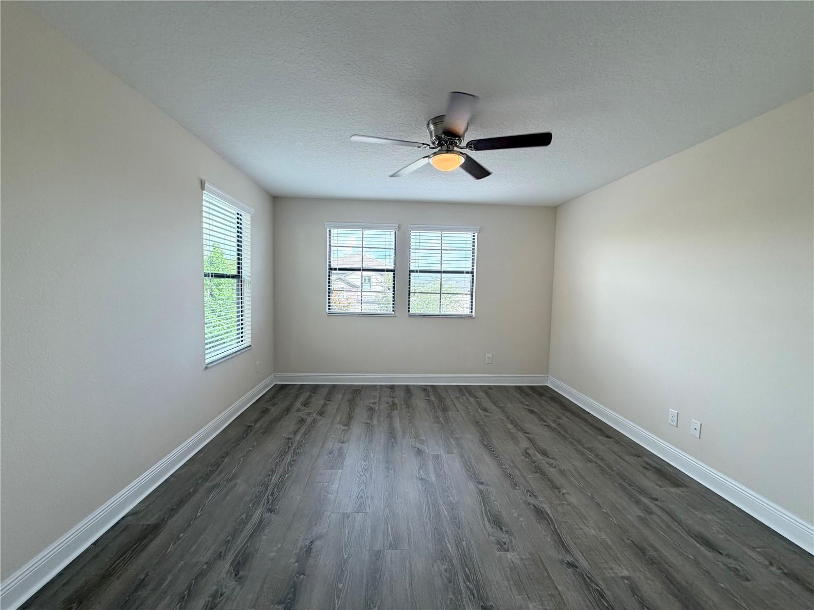 Stunning 5Bed 4Bath Home In New Tampa property image