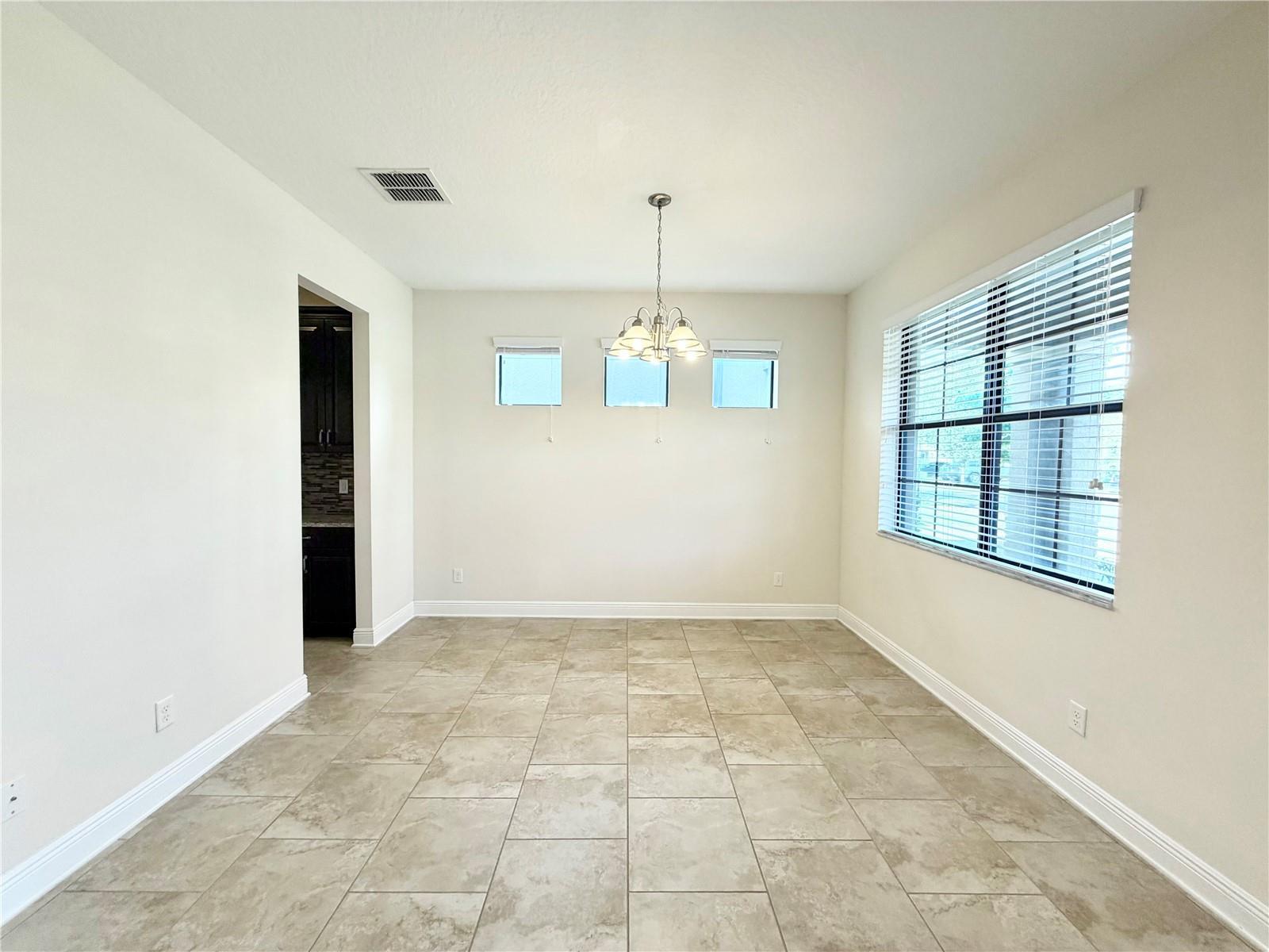 Stunning 5Bed 4Bath Home In New Tampa property image