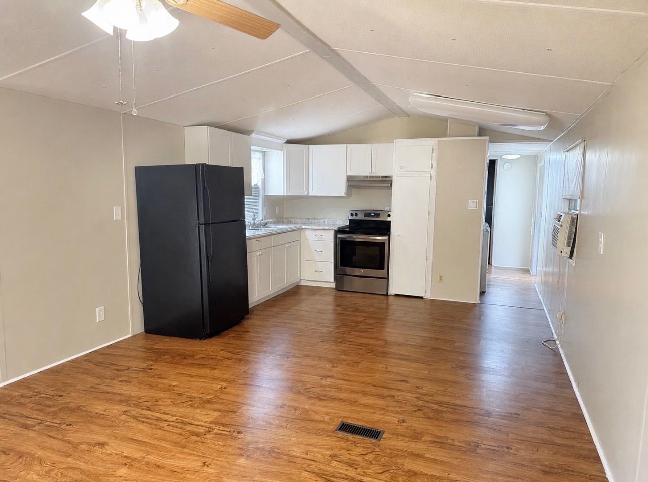 Cute And Cozy 2 Bed 2 Bath Mobile Home property image