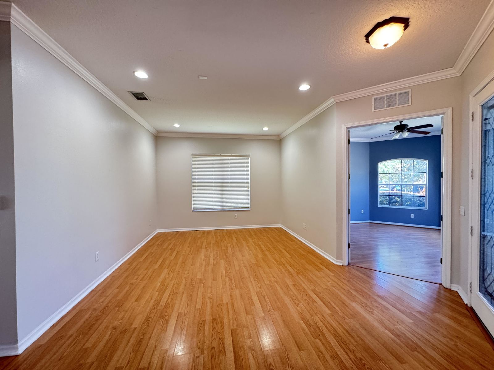 Beautiful 4Bed 3Bath, Office, And Loft  Pool Home In Gated Community property image