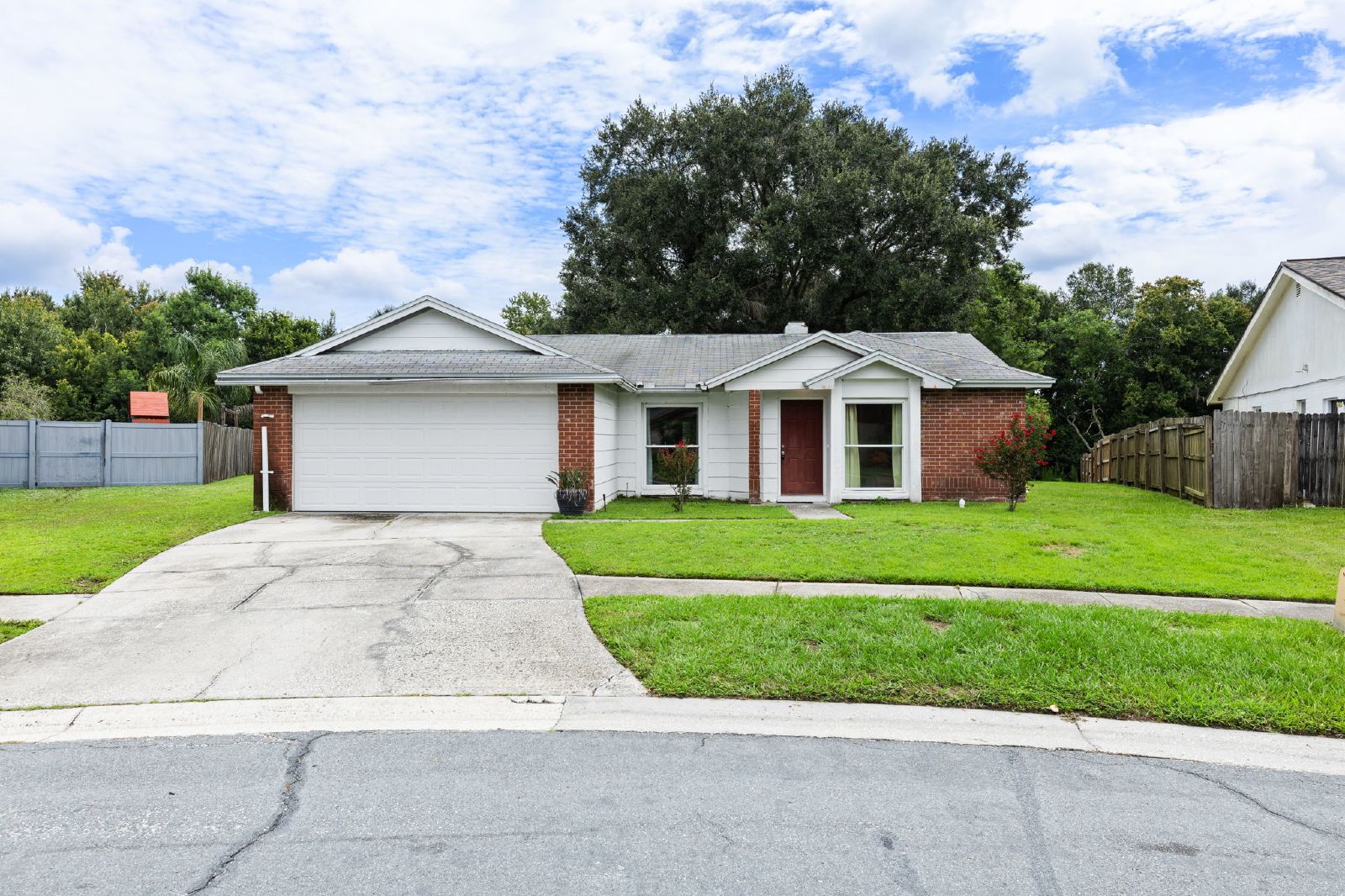 Charming 3 Bed 2 Bath On A Large Conservation Lot property image