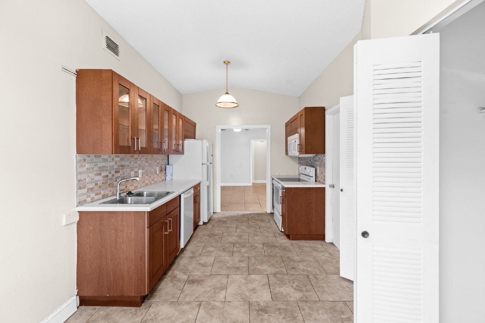 Charming 3 Bed 2 Bath On A Large Conservation Lot property image