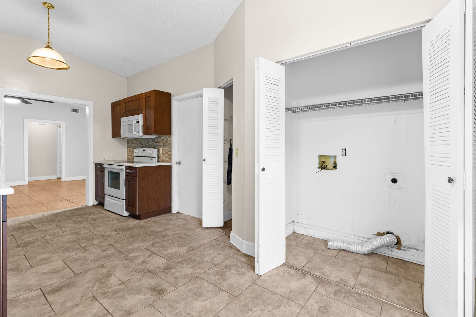 Charming 3 Bed 2 Bath On A Large Conservation Lot property image