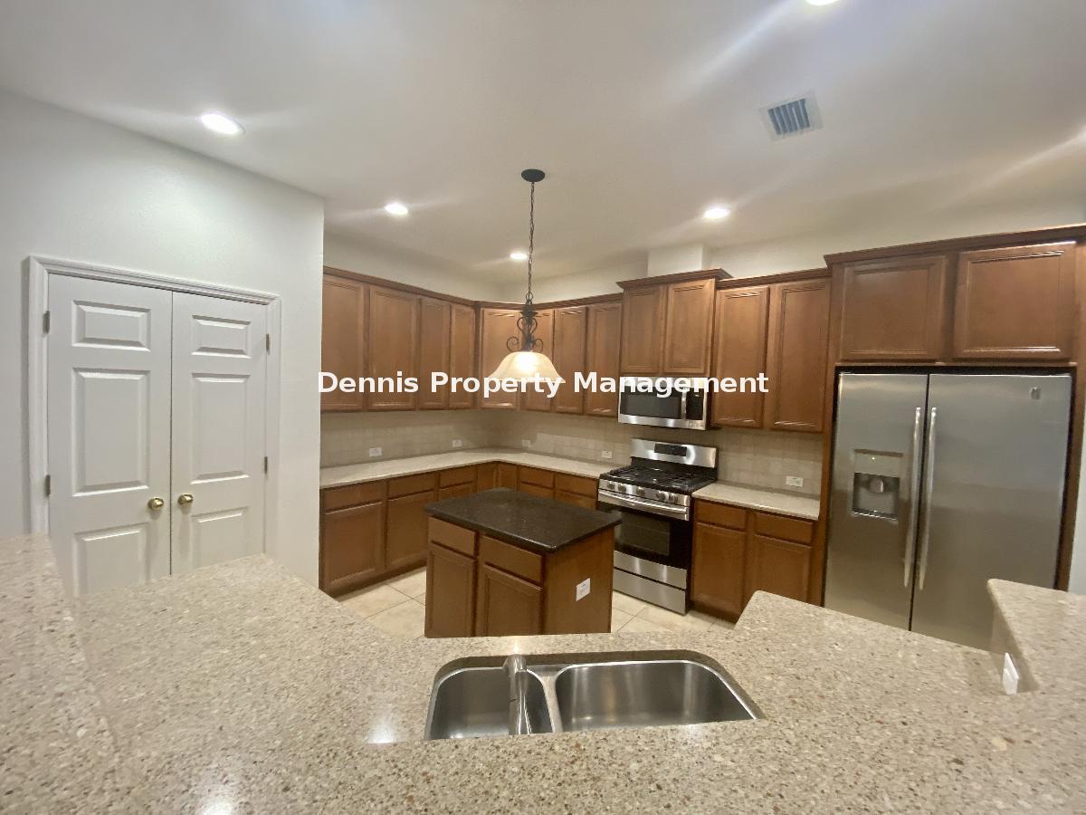 4 Bedroom 3 1/2 Bath 3 Car Garage Home In Buckingham At Tampa Palms property image