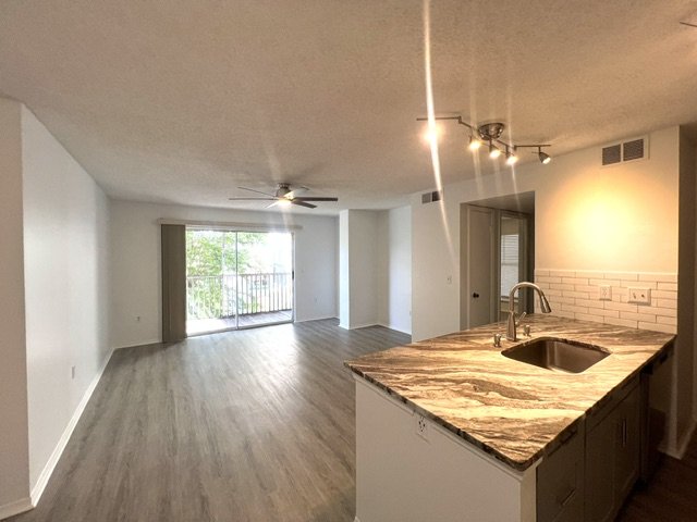 4107 CHATHAM OAK UNIT 312, TAMPA FL 33624 property image