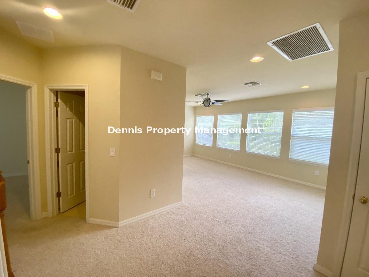 4 Bedroom 3 1/2 Bath 3 Car Garage Home In Buckingham At Tampa Palms property image