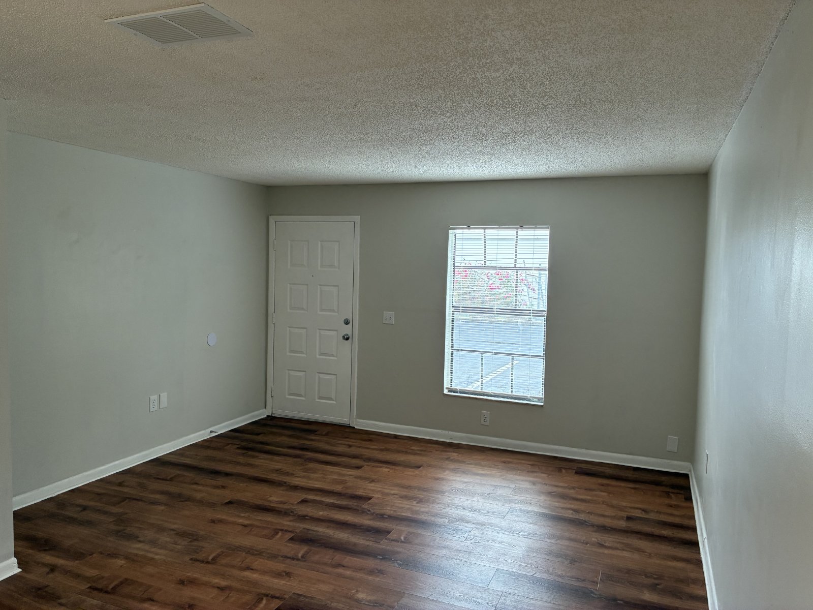 Remodeled 2/1 in S. Tampa property image