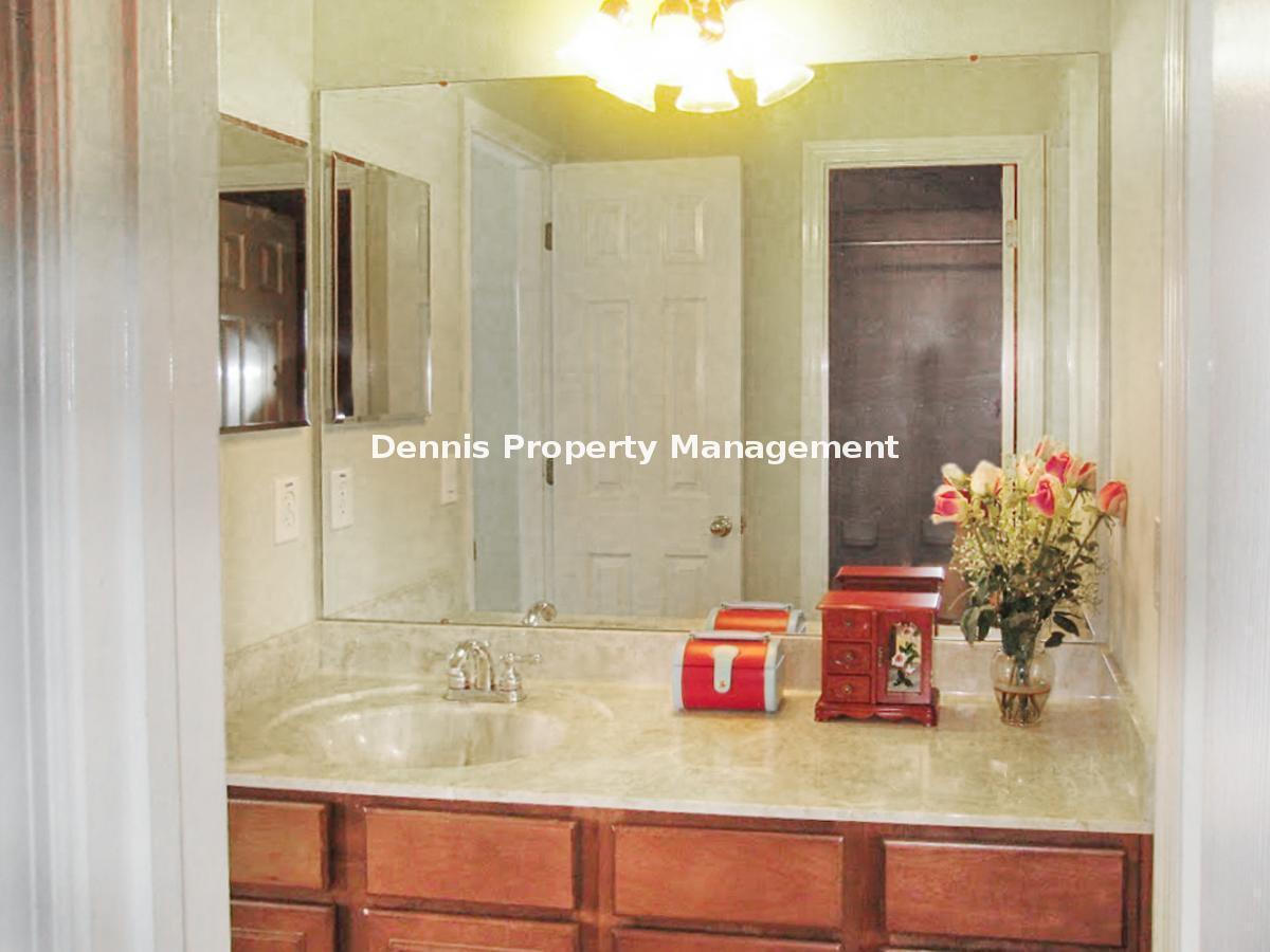 4 Bedroom 3 1/2 Bath 3 Car Garage Home In Buckingham At Tampa Palms property image