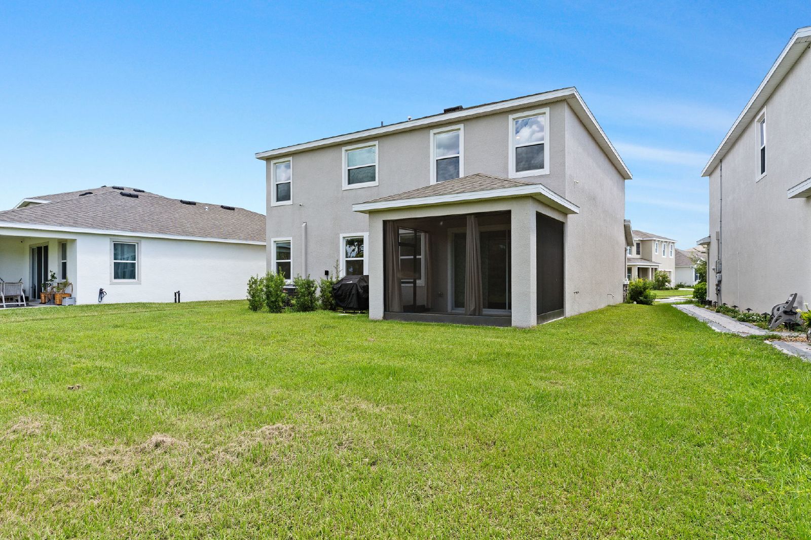 FULLY FURNISHED 4 BED 3 BATH Lagoon Community AVAILABLE NOW property image