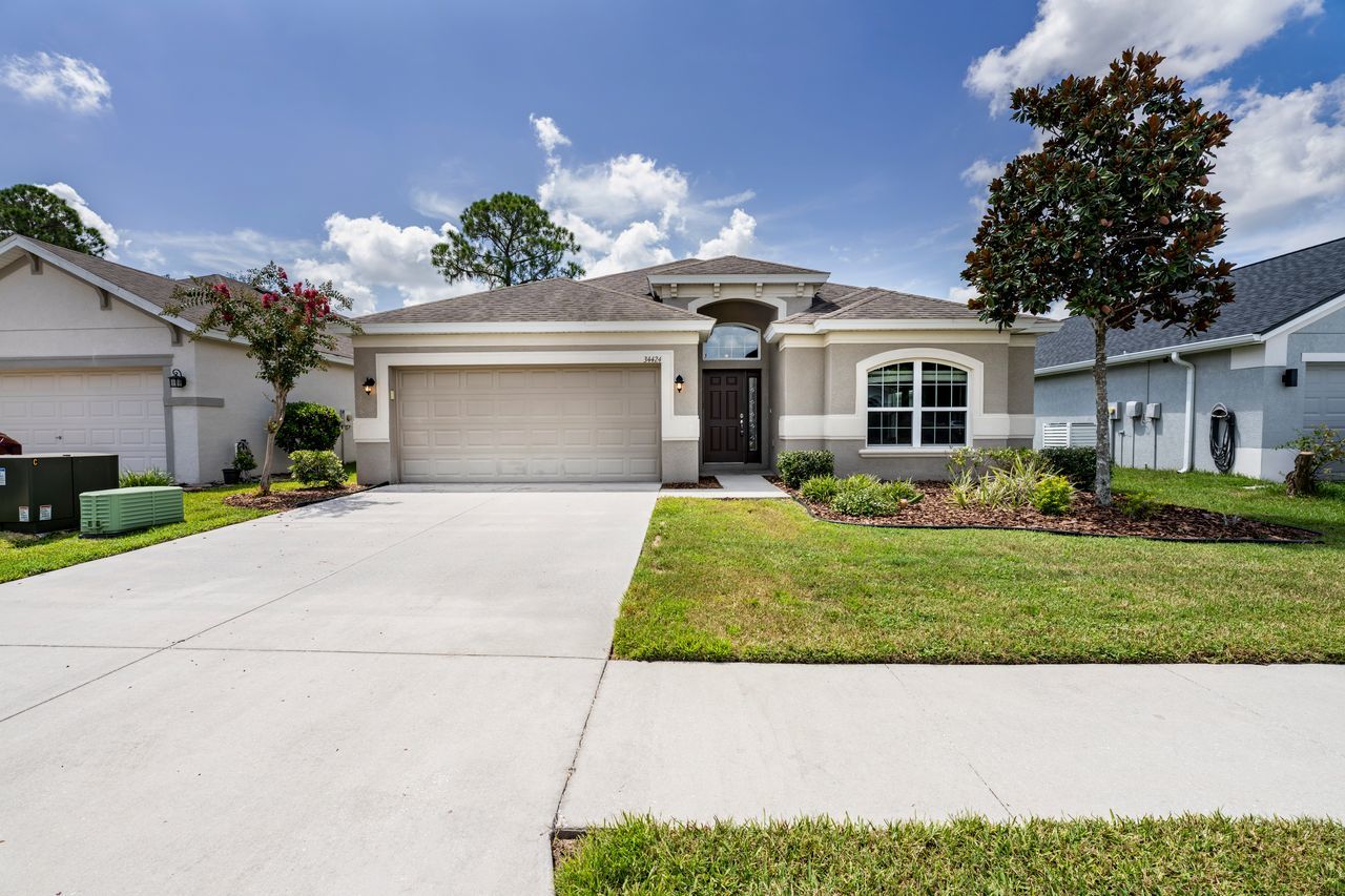 4 Bed, 2 Bath In Oak Creek property image