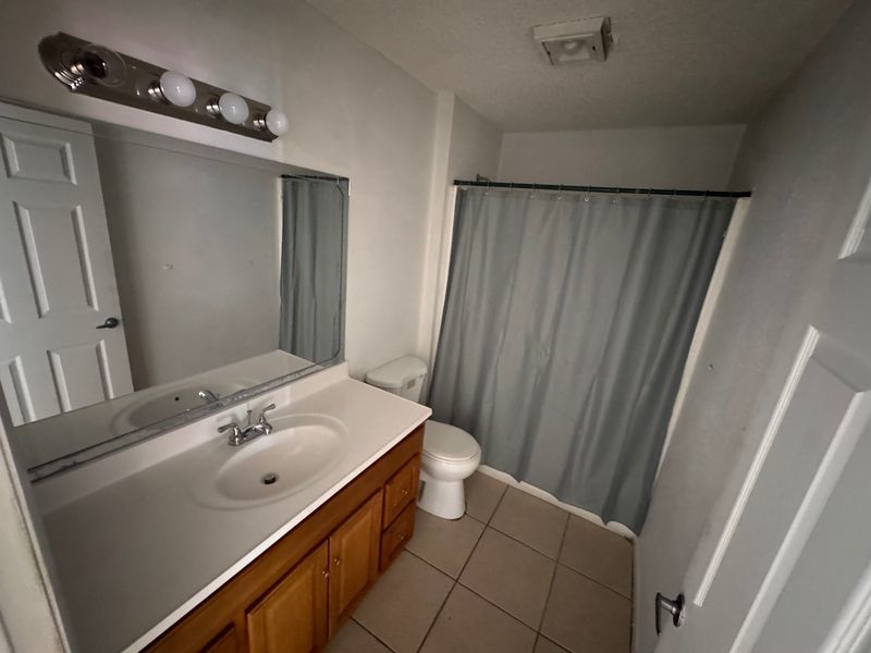 Cute And Cozy 2 Bedroom 1 Bath Condo property image