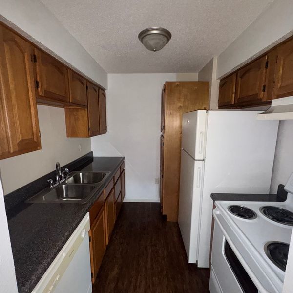 Charming 2 Bedroom 1 Bathroom Condo On First Floor property image