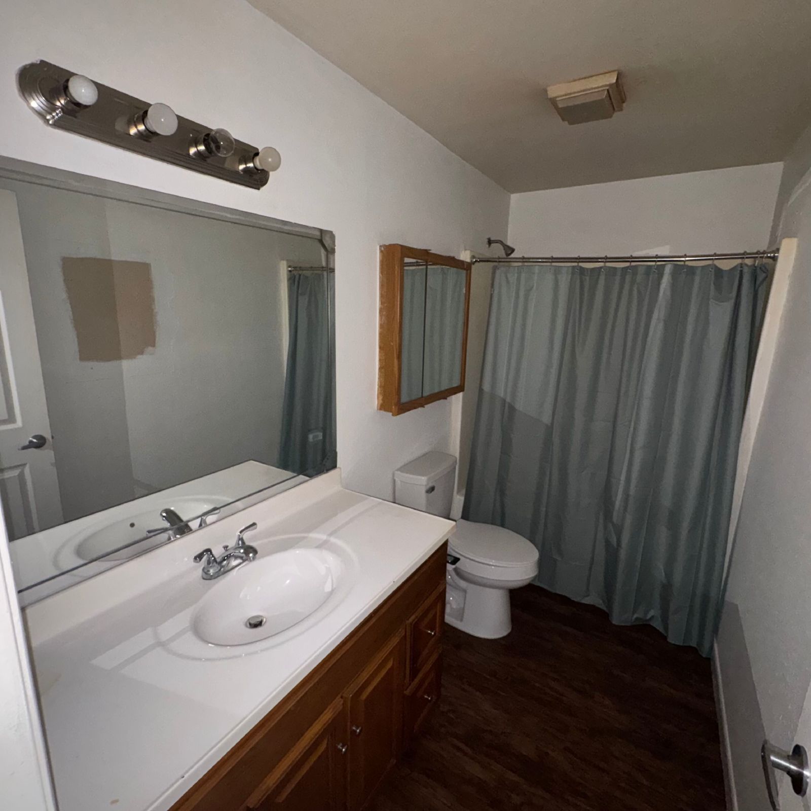 Charming 2 Bedroom 1 Bathroom Condo On First Floor property image